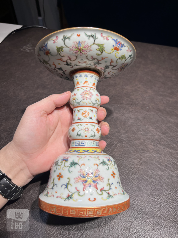 清乾隆 洋彩描金缠枝宝相花觚式供盘一对 - 图5